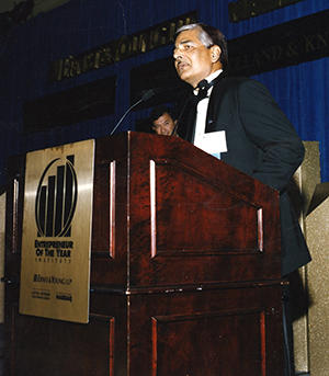 SP Shrivastava was an award-winning business owner, Mason adjunct professor, and member of the Mason Foundation Board of Trustees.